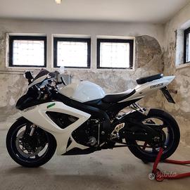 Suzuki gsx r 600