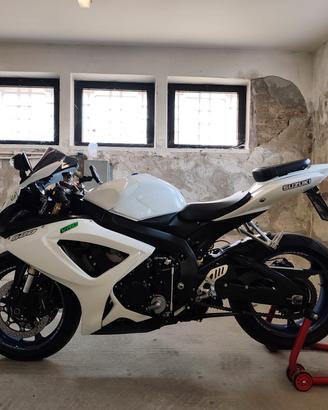 Suzuki gsx r 600
