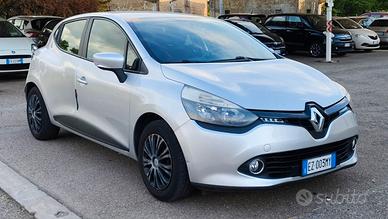 Renault Clio 1.2 75CV 5 porte Costume National