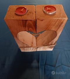 Porta candele in legno decorativo con cuore stile 