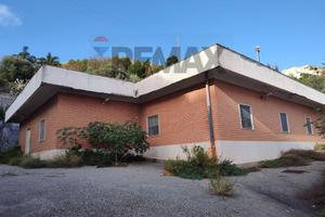 Capannone Industriale - Messina