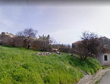 Terreno con rudere a Suelli