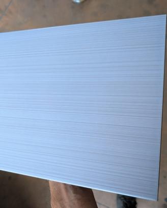 Piastrelle Waikiki Violet 25x33,3 Prezzo Stock