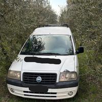 FIAT furgone Scudo con cassone e portapacchi