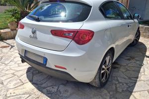 Alfa Romeo Giulietta 1.6 Distinctive 105 cv