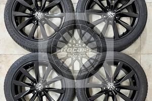 Cerchi neri e pneumatici 17 Volkswagen Golf