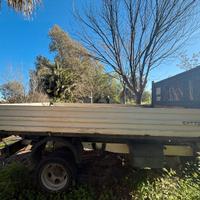 Cassone ribaltabile trilaterale (Ford transit)