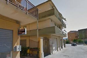 Rif.CM229- negozio san cataldo