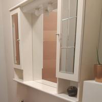 Specchio per bagno con due ante e illuminazione