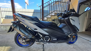 Yamaha tmax 560