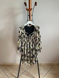 Vestito con fantasia floreale Please