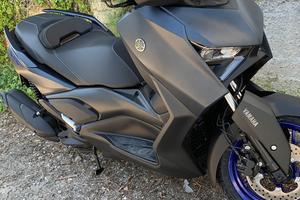 Xmax 125