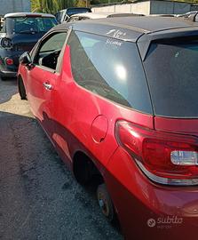 PORTIERA SINISTRA CITROEN DS3 PER RICAMBI