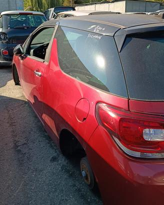 PORTIERA SINISTRA CITROEN DS3 PER RICAMBI