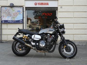 Yamaha XJR 1300 Racer