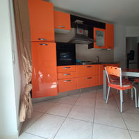 Casa indipendente con giardino e 2 posti auto