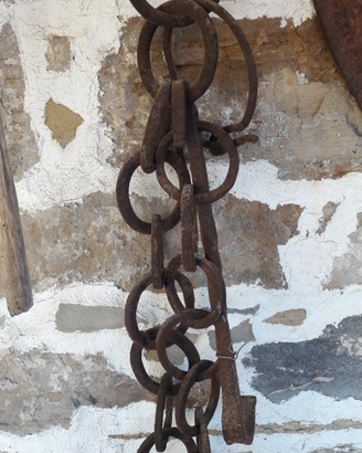 Catena per focolare antica