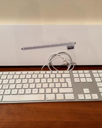 Apple Keyboard con tastierino numerico