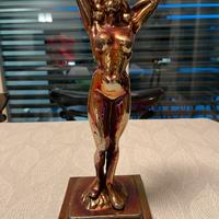 Magnifica scultura metallo dorato anni '30