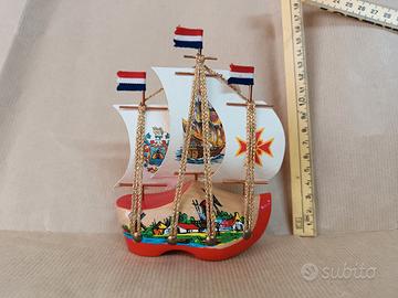 SOUVENIR ZOCCOLO DI LEGNO OLANDESE 
