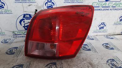 NISSAN QASHQAI 2010 - STOP POSTERIORE DESTRO