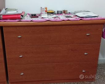 cassettiera color ciliegio 