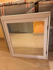 Specchio contenitore ikea hemnes
