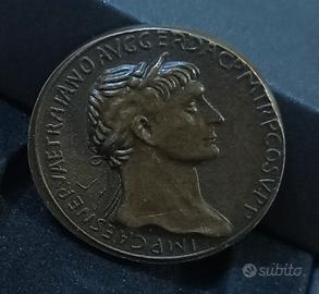 Moneta imperiale Sesterzio Traiano di bronzo SPQR