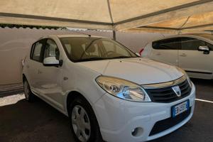Dacia Sandero 1.4 8V GPL Lauréate