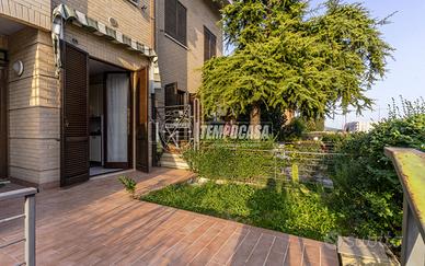 Appartamento con lastrico privato, taverna e garag