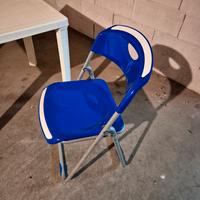 tavolo plastica + 4 sedie 