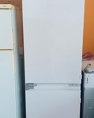 Frigorifero combinato da incasso Indesit 
