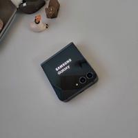 Samsung Galaxy Z Flip5 - 512gb