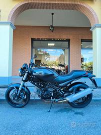 Ducati Monster 695 DARK TUA A 2000€ CON OPERAZIONE