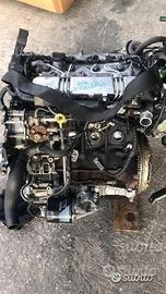 Motore auris 2.0 filtro olio avanti