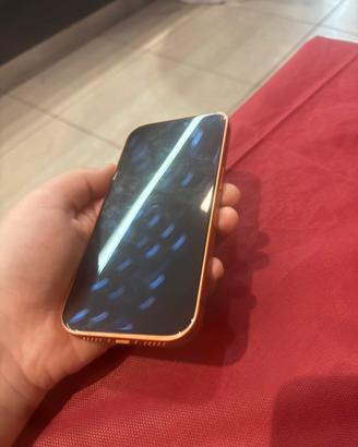 Iphone 17 pro max finto