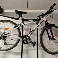 Bicicletta mountain bike bianca da ragazzo/a