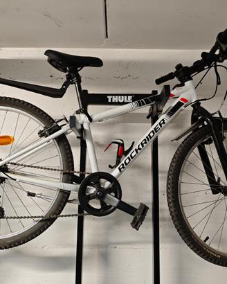 Bicicletta mountain bike bianca da ragazzo/a