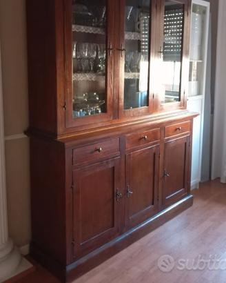 Credenza in arte povera