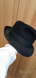 cappello nero anni 70 a falda larga