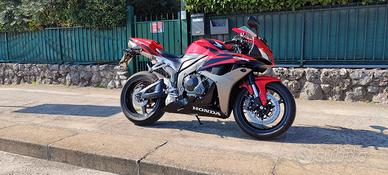 HONDA CBR 600 RR 2010