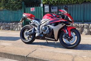 HONDA CBR 600 RR 2010