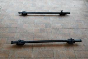 Barre portatutto per tetto auto universali