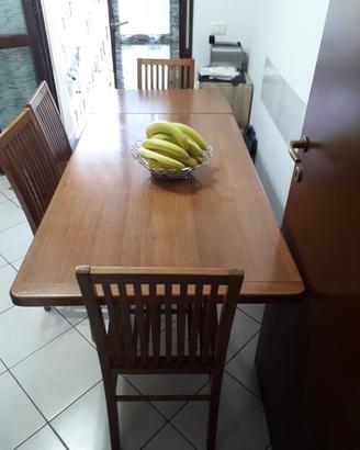 Tavolo da cucina più 6 sedie
