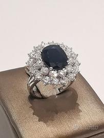 Anello in oro bianco 18KT con zaffiro e diamanti