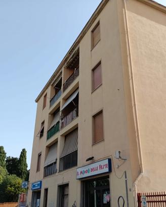 Corso Pascoli, Con Box Auto