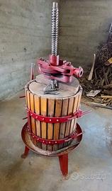 Torchio manuale per uva 50 litri