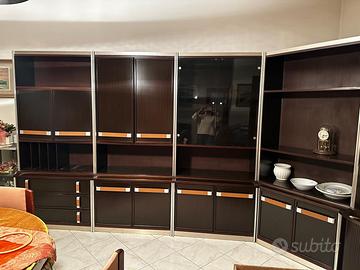 Credenza angolare, ritiro a carico dell'acquirente