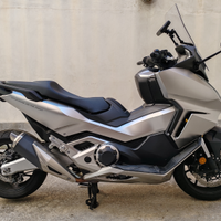 Honda Forza 750 2021