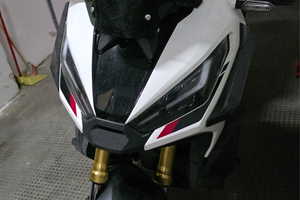 Xadv 750